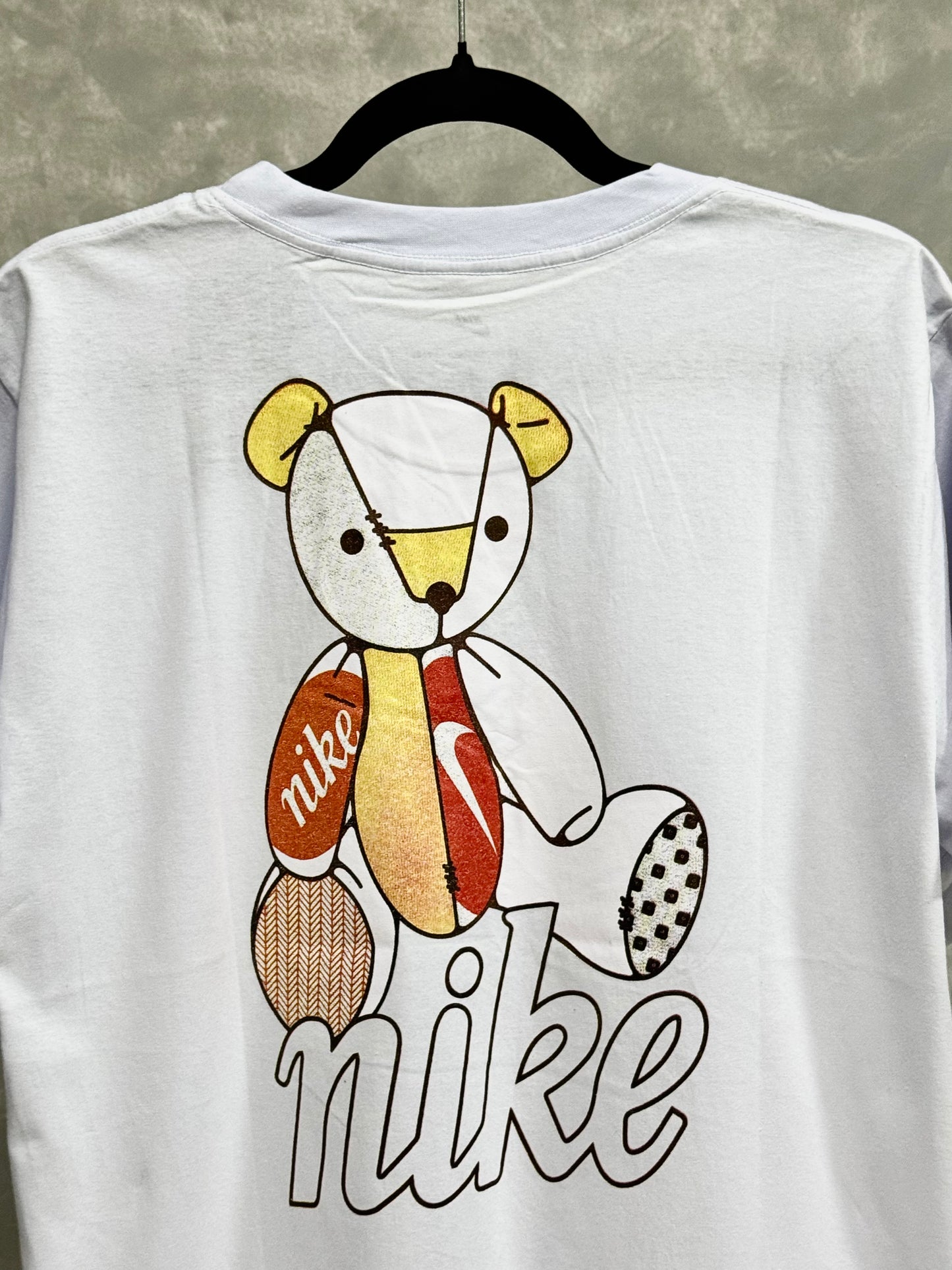 Camiseta Nike Bear