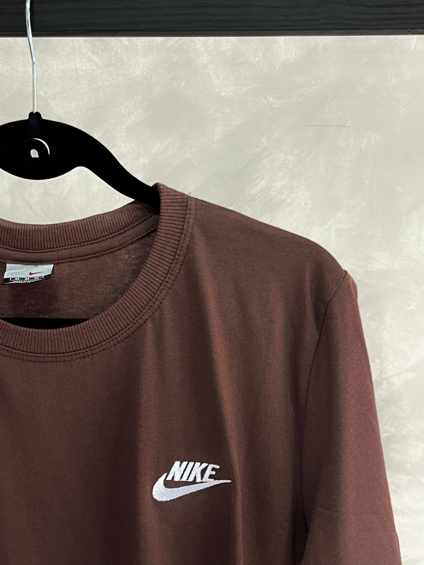 Camiseta Nike Básica Logo Bordado
