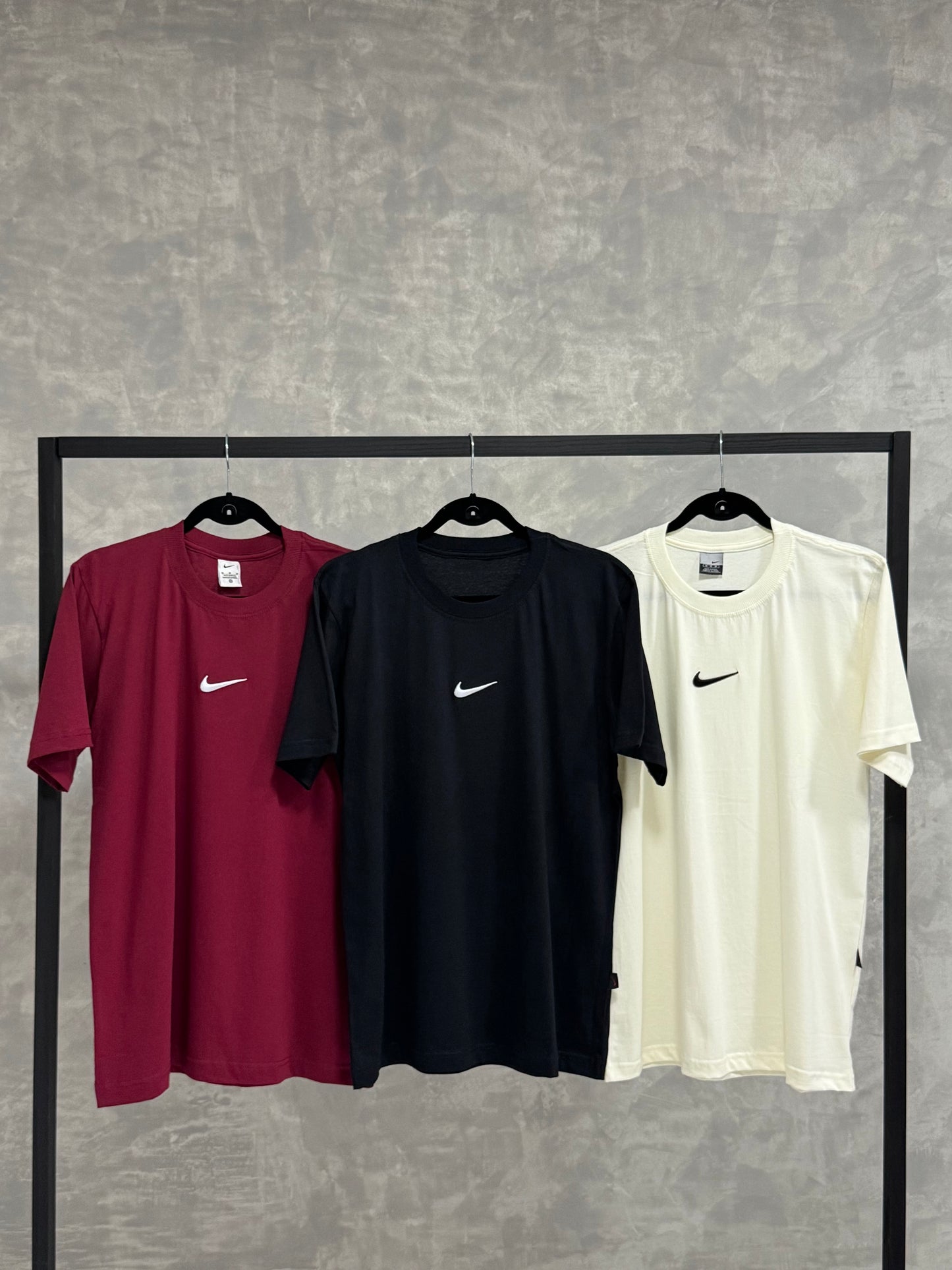 Camiseta Nike Classic Logo Bordado