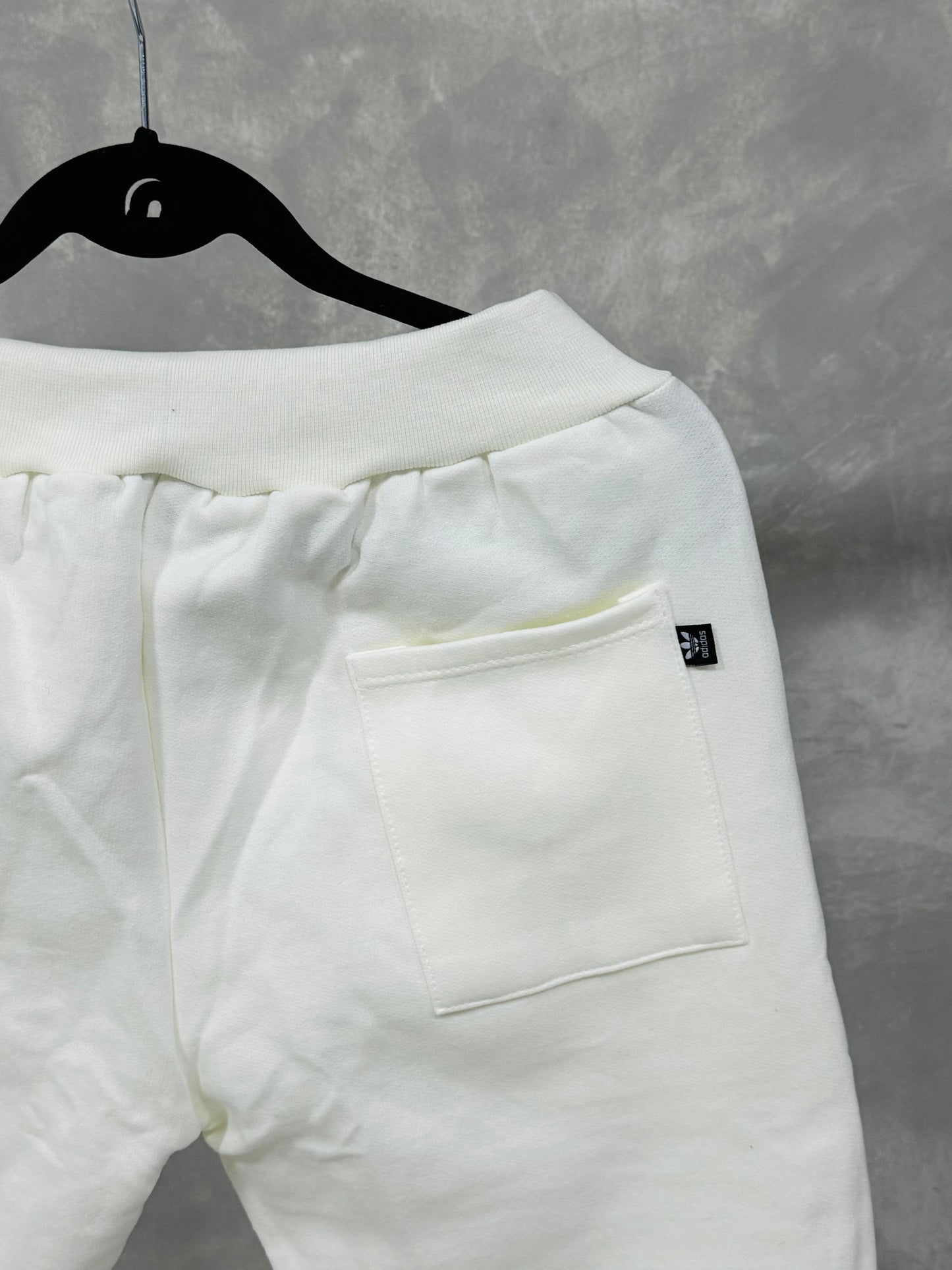 Calça Adidas Basic