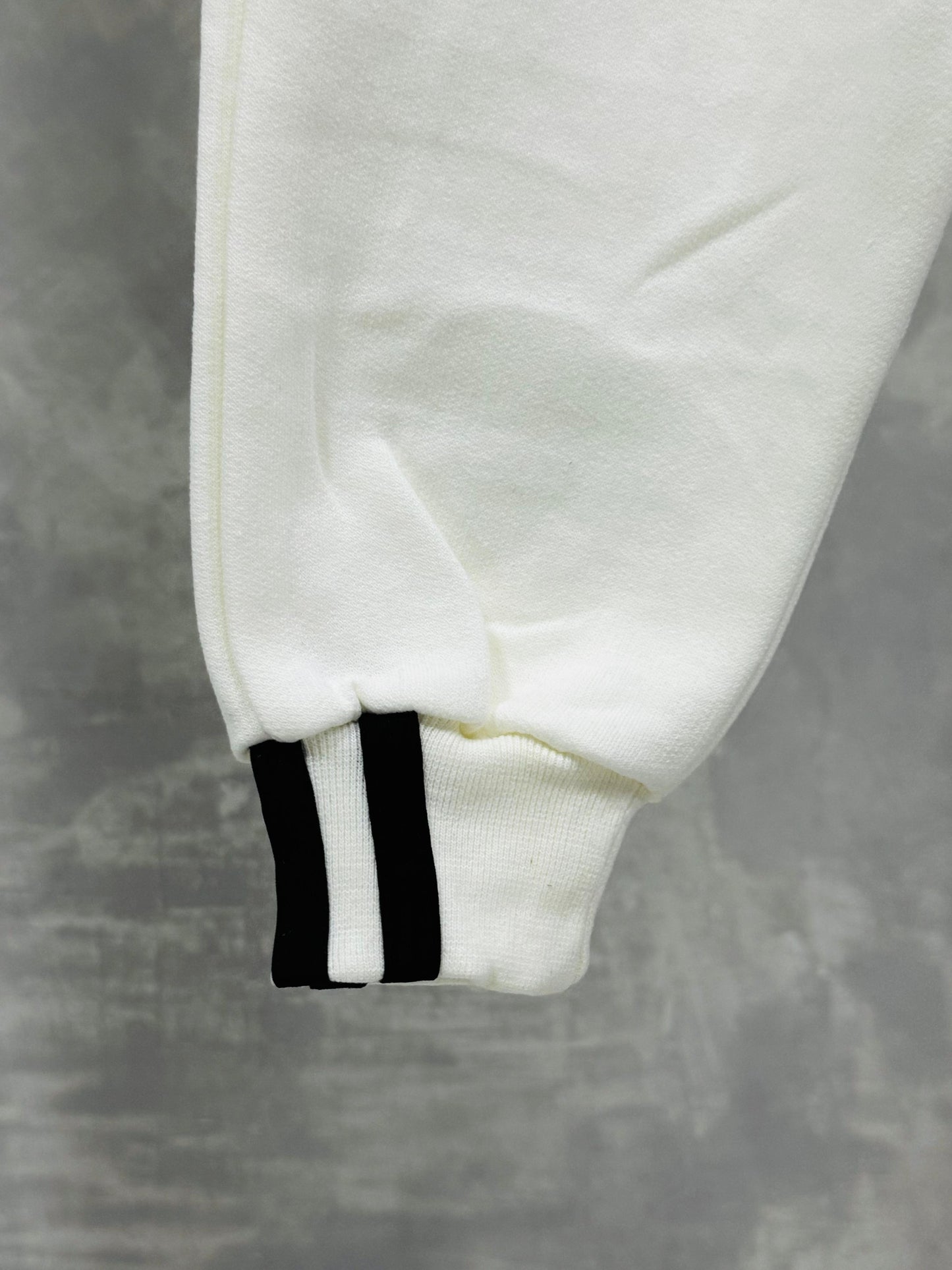 Calça Adidas Basic