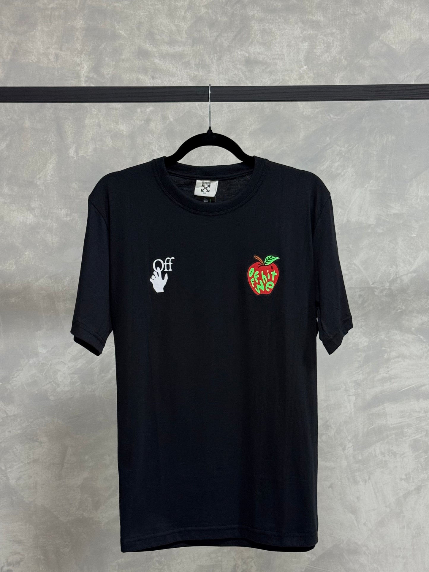 Camiseta Off Withe Apple