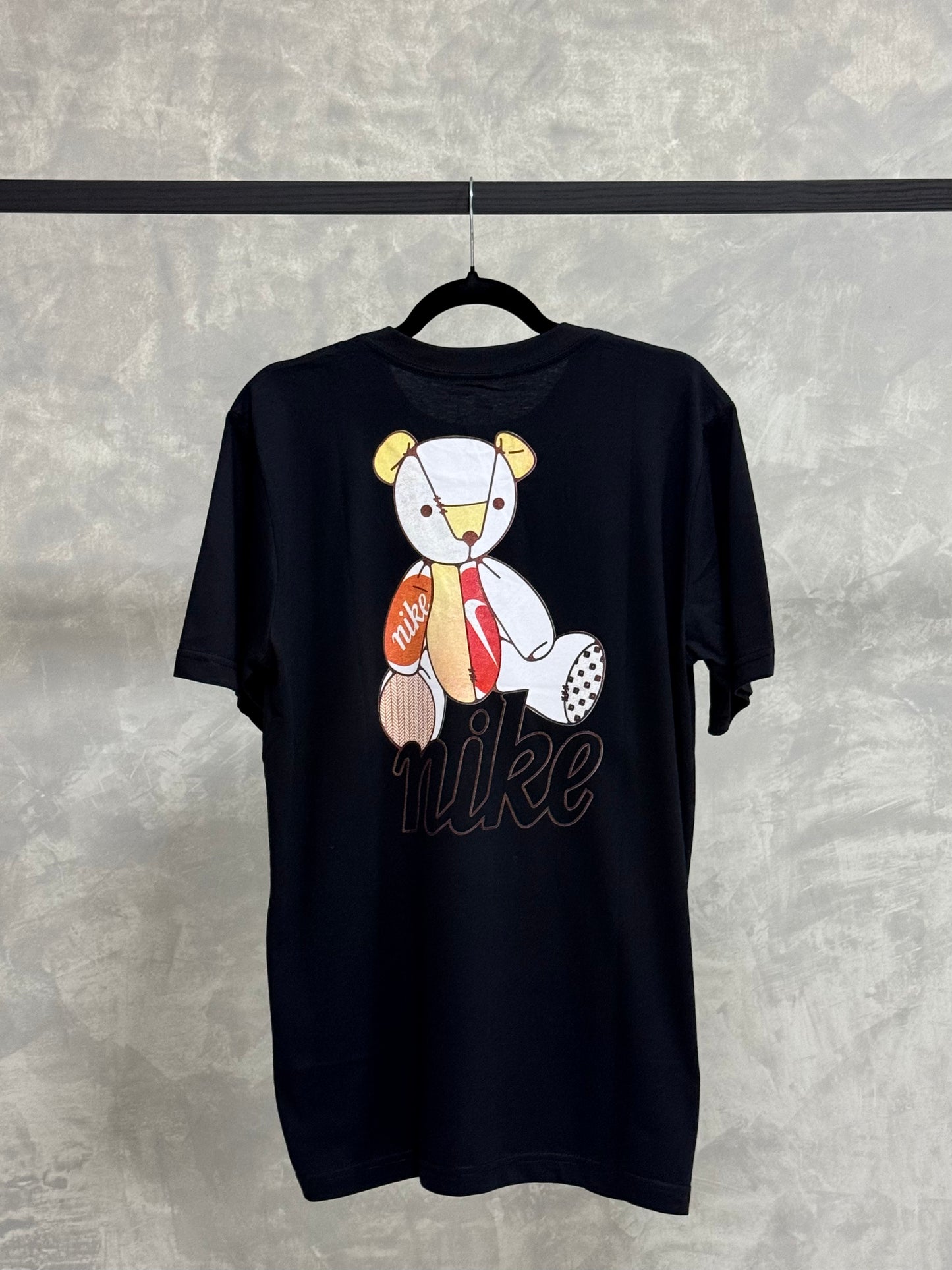Camiseta Nike Bear