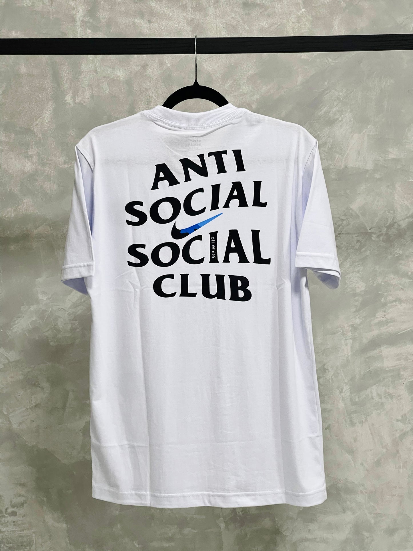 Camiseta Anti Social Swoosh