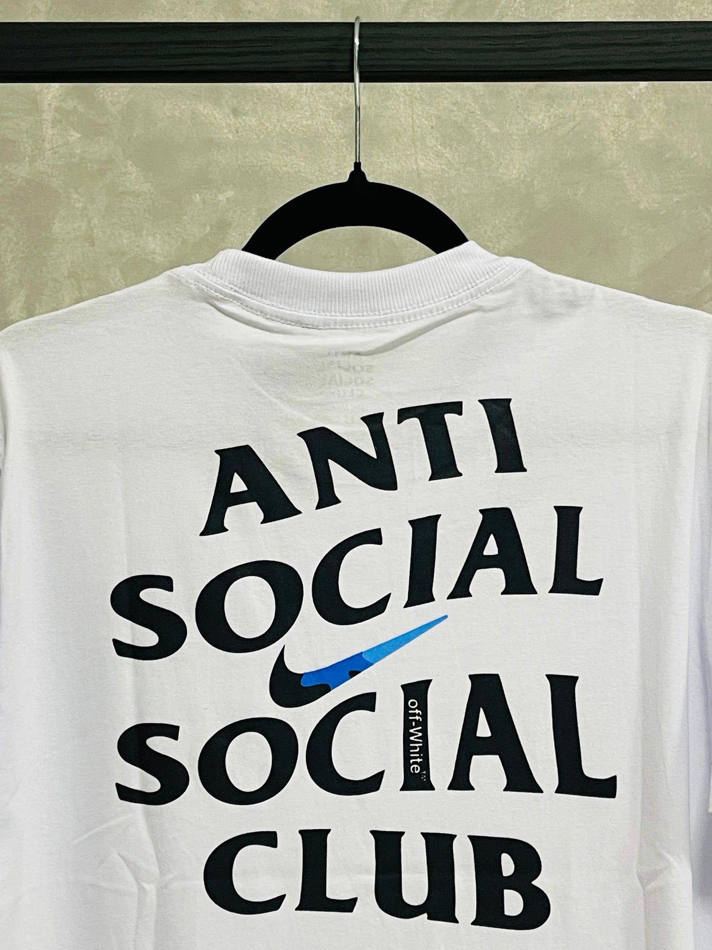 Camiseta Anti Social Swoosh