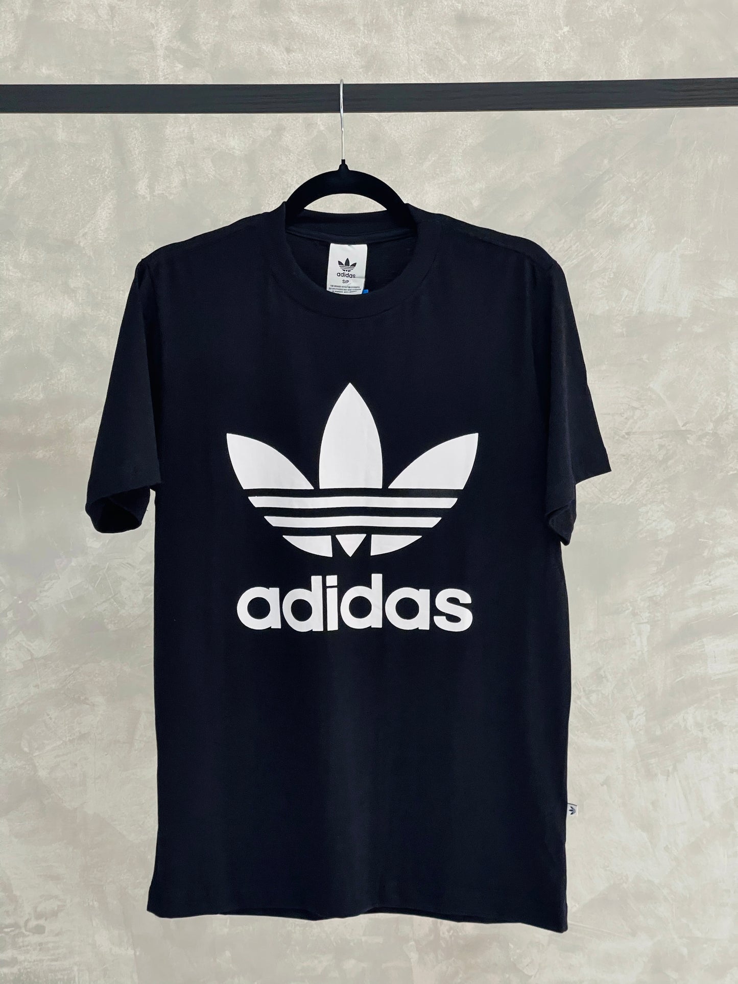 Camiseta Adidas Classic