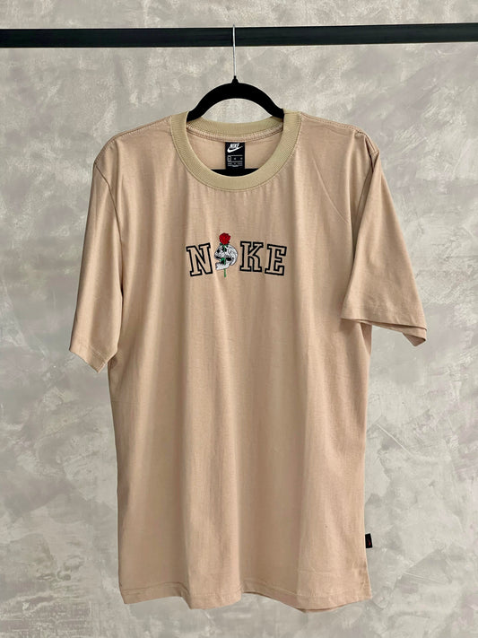 Camiseta Nike Caveira