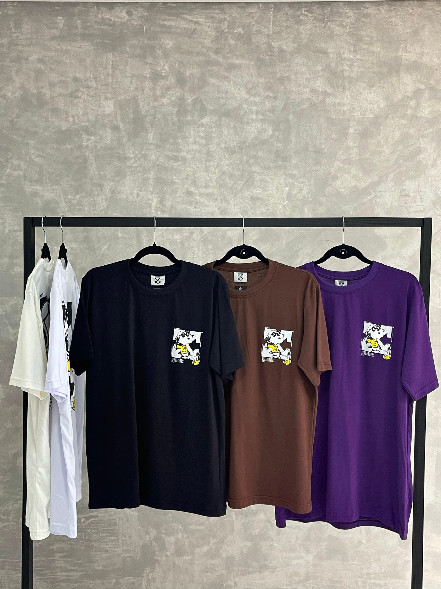 Camiseta Off White Snoopy