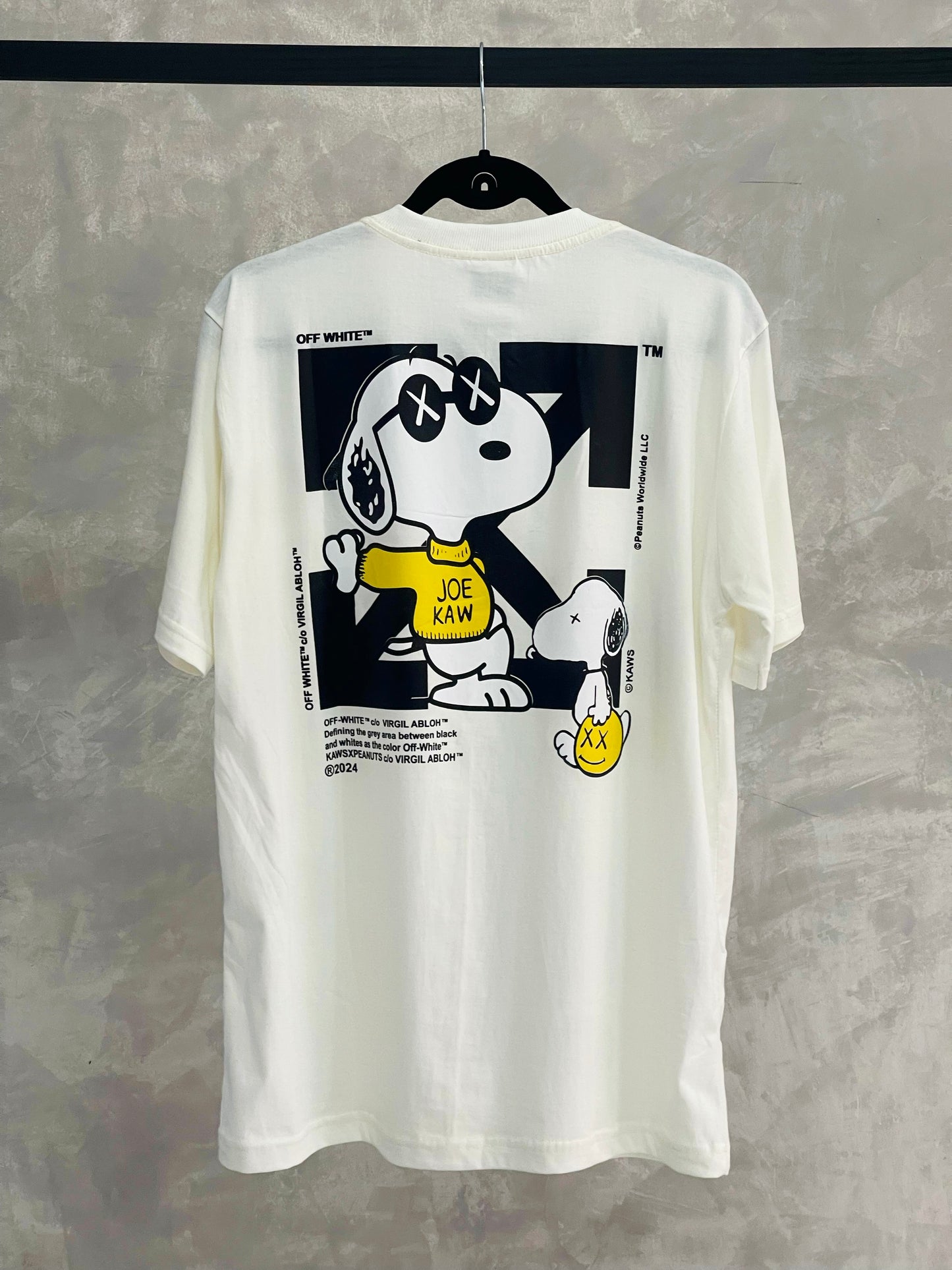 Camiseta Off White Snoopy