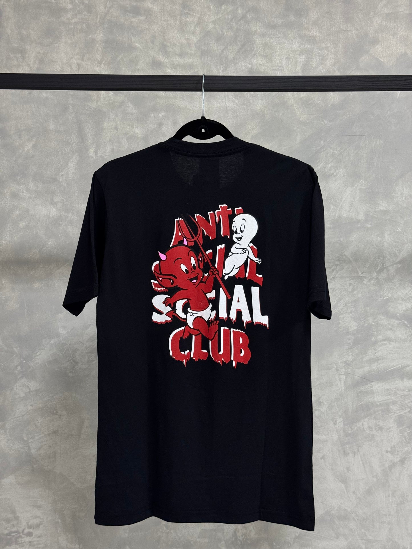 Camiseta Anti Social Devil
