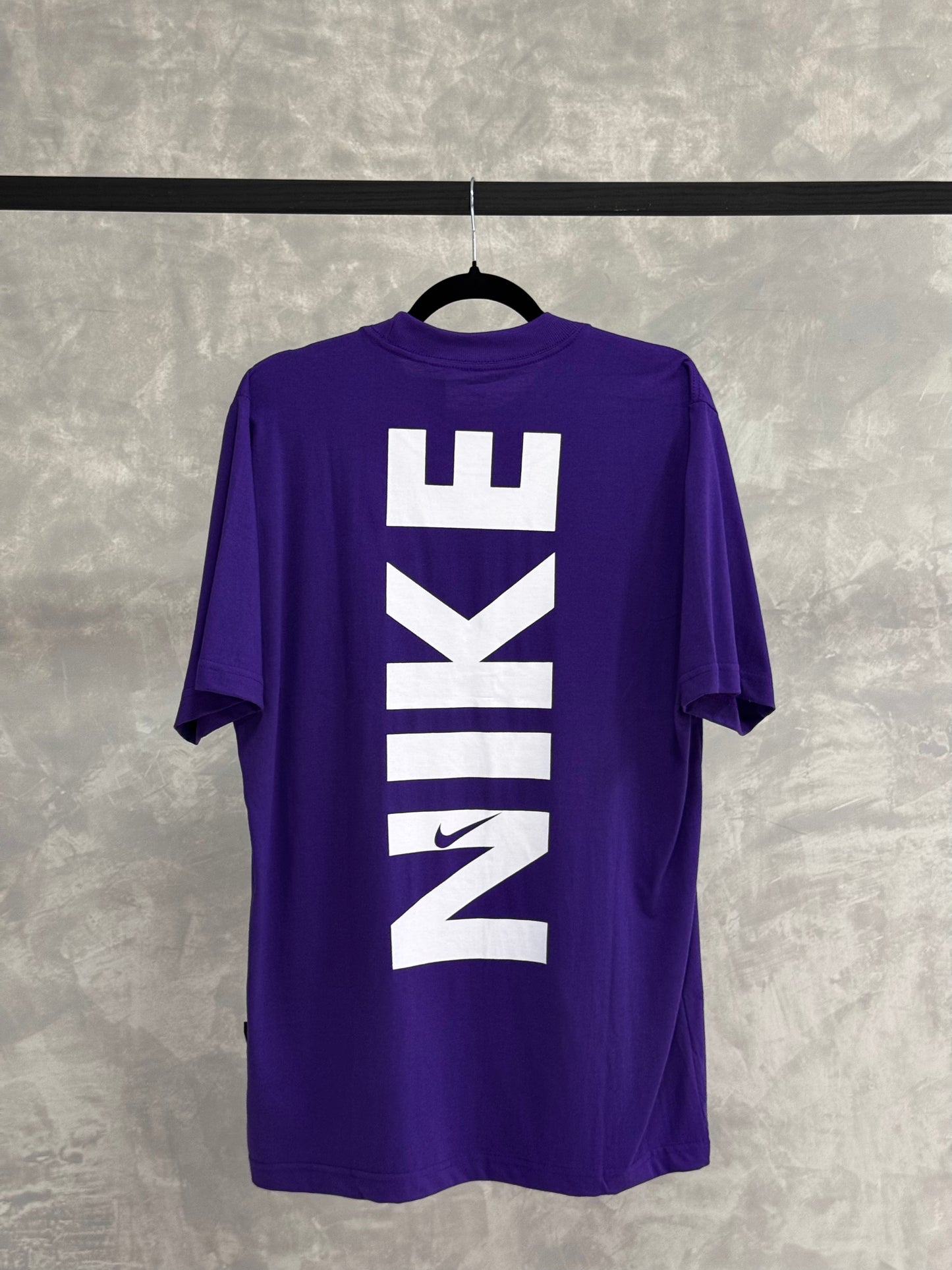 Camiseta Nike Estampa Vertical