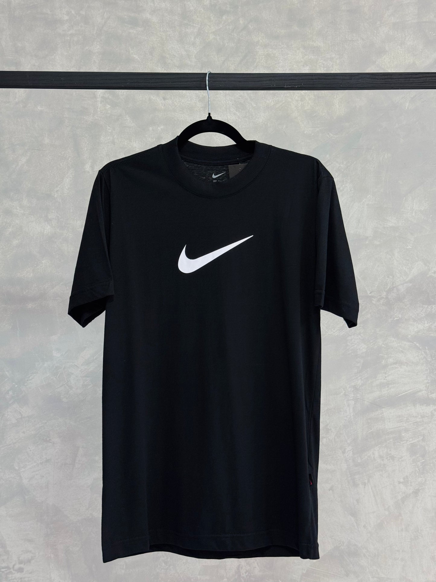 Camiseta Nike Estampa Vertical