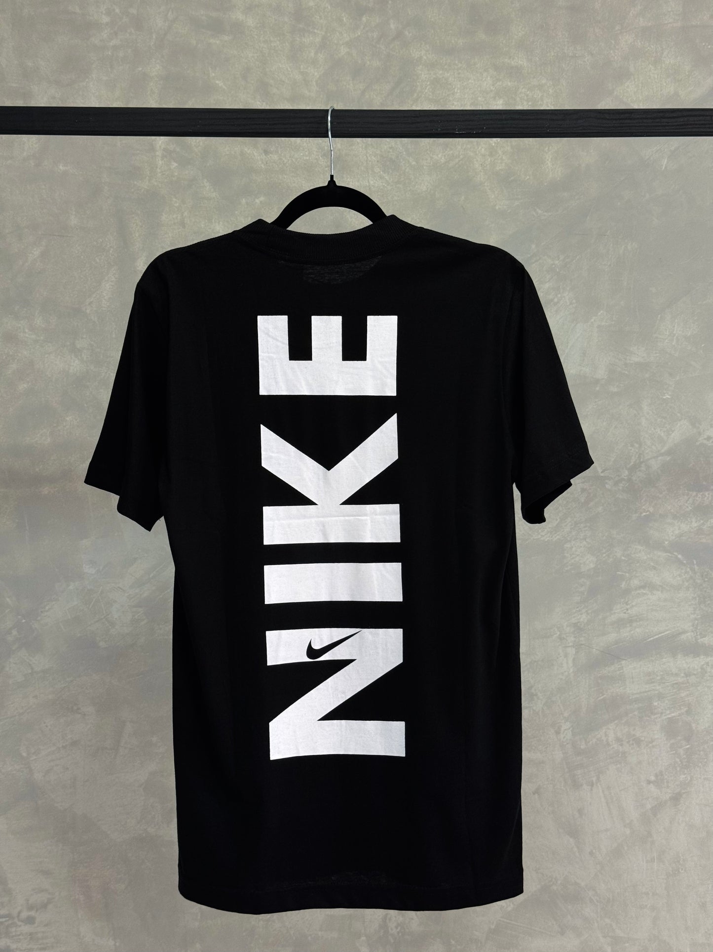 Camiseta Nike Estampa Vertical
