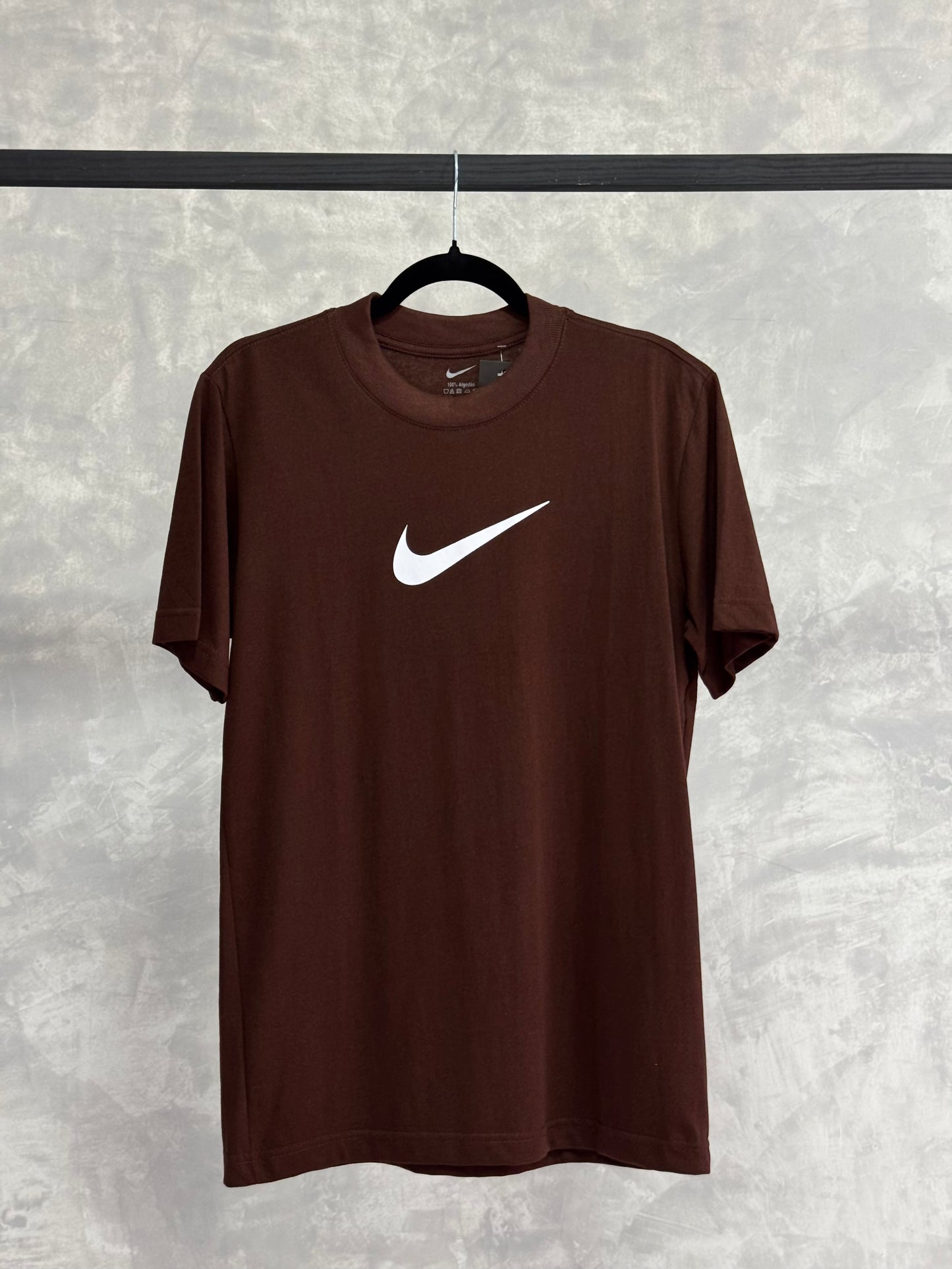 Camiseta Nike Estampa Vertical