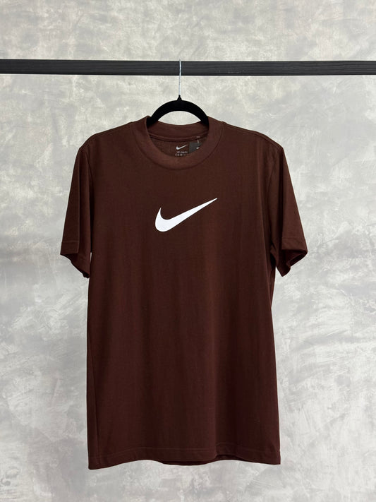 Camiseta Nike Estampa Vertical