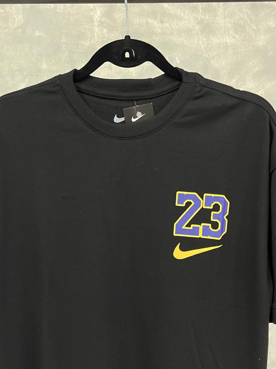 Camiseta Oversized Lakers 23